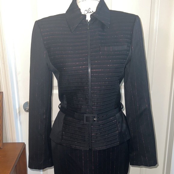 Lined Metallic pink pinstripe 3 piece Elizabeth Wessel Suit - Picture 14 of 17